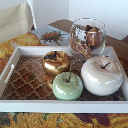 On The * Neos Marmaras