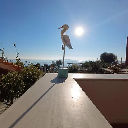 On The Lejlighed Neos Marmaras