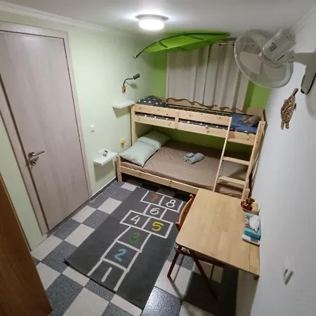 On The Neos Marmaras